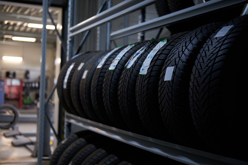 Finding the Best Tyre Shop and Dealers in Noida
