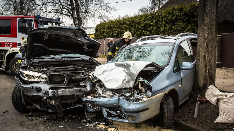 Should I Hire an Attorney After Being Injured in a Car Accident? | Dale E Anstine
